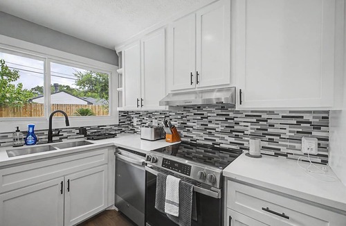Willow Meadows/Willowbend Area House | World Cup Ready! Easy Drive to Downtown, Galleria!