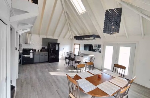 Shawnee House | World Cup ready home in Shawnee, KS