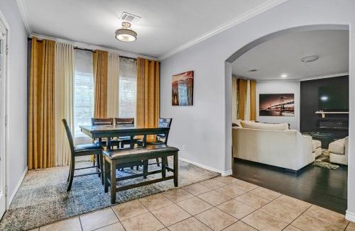 South Arlington Villa | World Cup Retreat Luxury4BR Near Arlington&Dallas