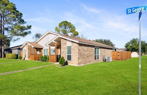 West Arlington House | World Cup Stay 15 Min to Stadium Private Yard