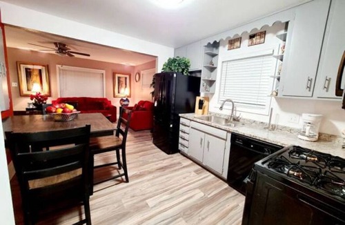 Twin Lakes House | Worley Cheerful Denver Home-whole house, 4 bedrooms, 2bath
