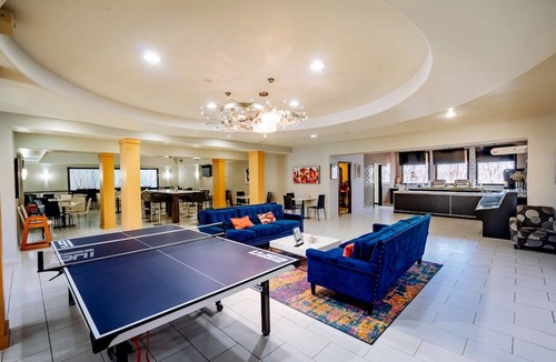 Barker Hotel | Wyndham Garden Houston Willowbrook