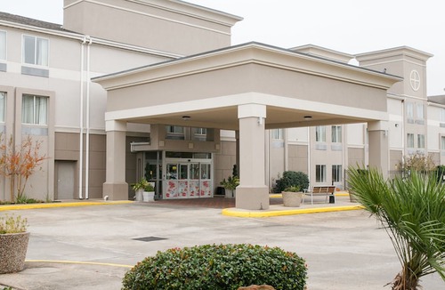 Barker Hotel | Wyndham Garden Houston Willowbrook