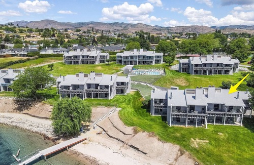 Wapato Point Condo | Yacinde B2 Ground Level Waterfront with Two Patios