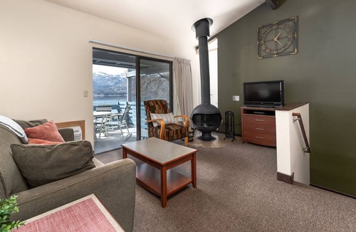 Wapato Point Condo | Yacinde D8 Two Level Waterfront Townhome with Patio and Balcony