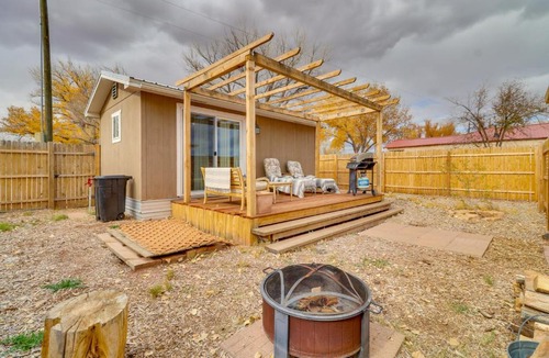 San Ysidro Apartment | Yard, Deck, Grill! Desert Hideaway By Jemez Canyon