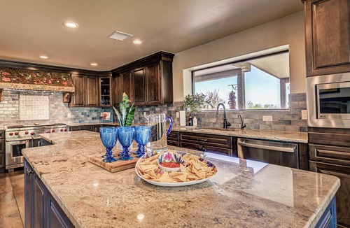 Mesilla House | Year-Round Heated Pool: Upscale Estate: Mountain Views