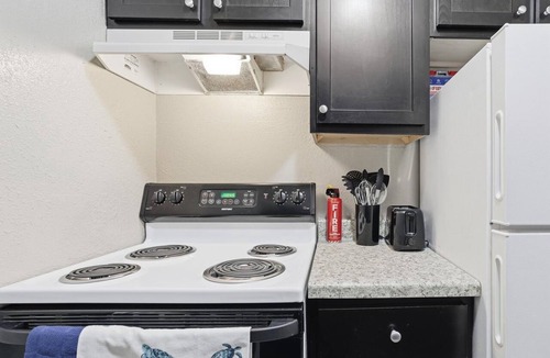 Central Oklahoma City Apartment | Your Cozy Oasis With OKC Skyline View Near OU Medical Center