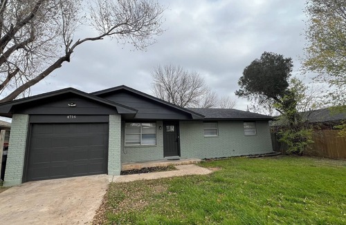 Lawton House | Your Home Away from Home: Stylish 3 Bedroom Getaway!