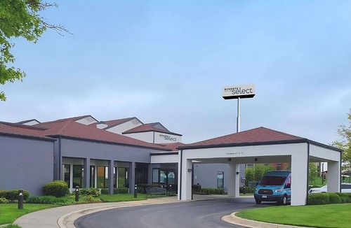 Waldron Hotel | Your Home Away From Home! Pet-Friendly Property in Kansas City!