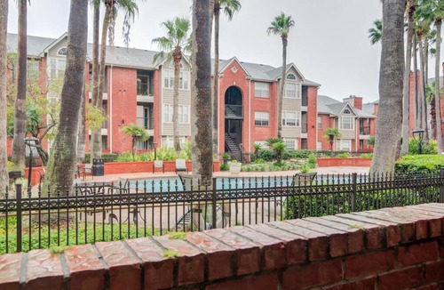 Astrodome Apartment | Your Luxurious Getaway in TX Medical Center