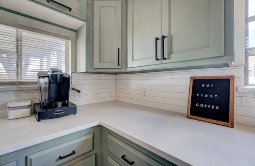Yukon House | Yukon Boho Bungalow w/Huge Kitchen just off I-40