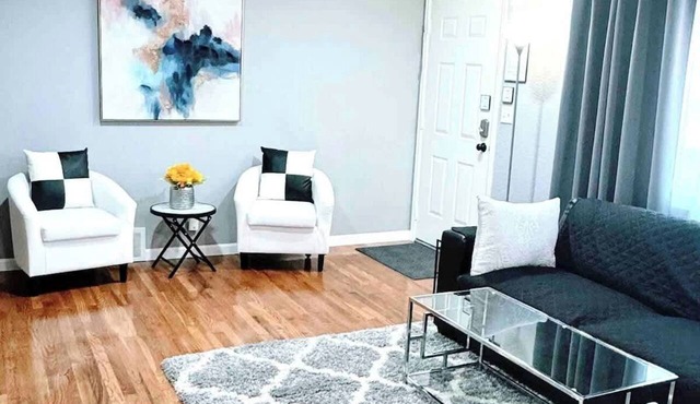*$0 Fees-4Kings/4bath-2kitchens-2livingrms-Garage
