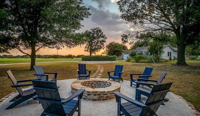 1/2 mile from Nrs Ranch 3/2 w/fire pit