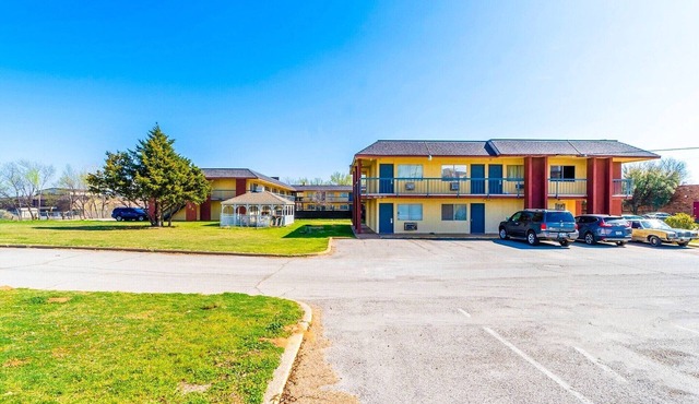1 King Bed & 2 Full Bed