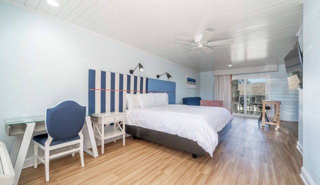 1 King Bed with Sofa Bed Resort View