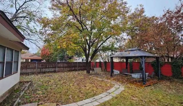 14 minutes from att stadium, 5 bedrooms home for big family stay