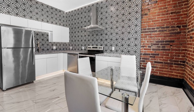 1920s loft 1-bedroom apartment