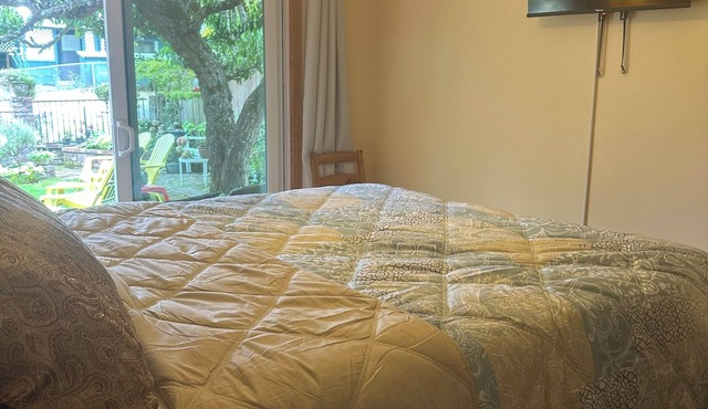 1Bedroom-2PAX-Seattle Kinghorn Garden Stay Minutes from airport@Des Moines,WA.