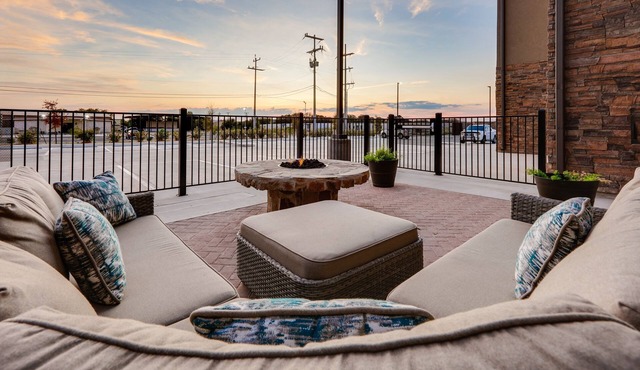 1BR Suite w/2 Queens | Breakfast, Pool & Fire Pit