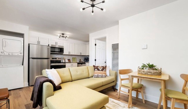 1BR Unit for an easy comfy stay