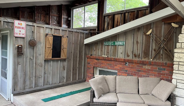 2-Bdrm "Bunker House" in Valentine
