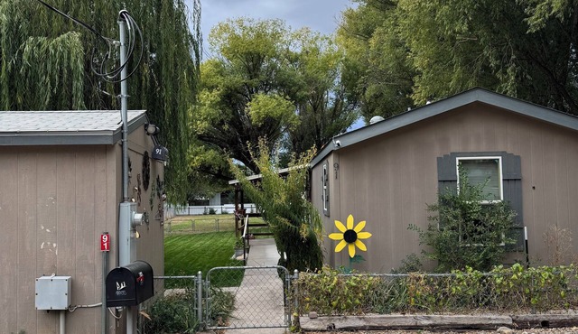 2-bedroom 4-Bed house in Aztec with all amenities