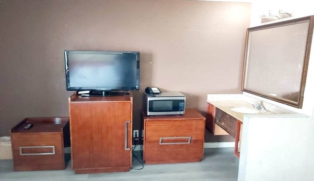 2 Full Beds Non-Smoking