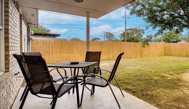 2 Mi to Texas Tech: Pet-Friendly Home, Fenced Yard