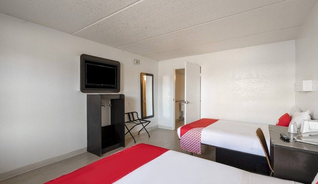 2 Queen Bed Accessible