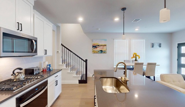 20% off Lux 4BD/3.5BA 2car Grg T. Home Plano PL088
