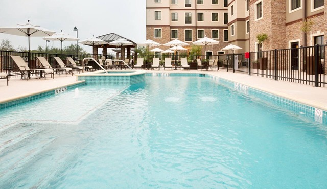 2BR King Suite | 840 Sq Ft + Free Breakfast