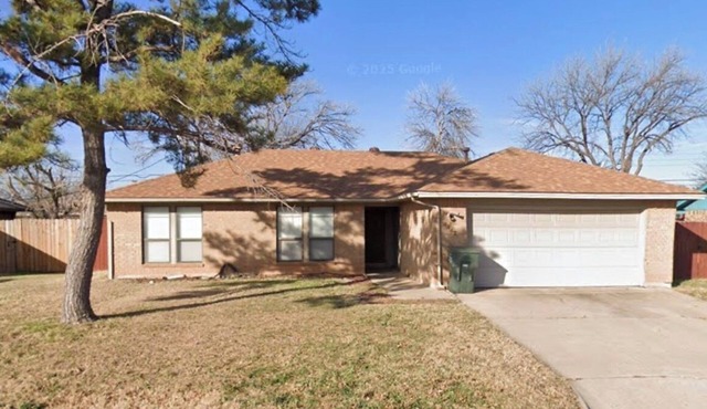 3-bedroom house in gorgeous Abilene with cool AC breeze