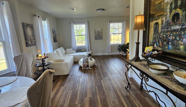 3-bedroom house just for you, in a centralized part of beautiful Abilene.