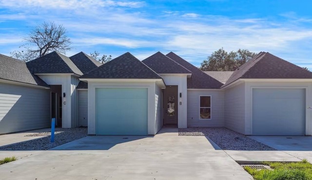 3-bedroom townhome in the Hart of Broussard