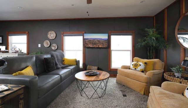 3BR Sleep 6 PALO DURO CANYON Bunker Cabin Pet OK