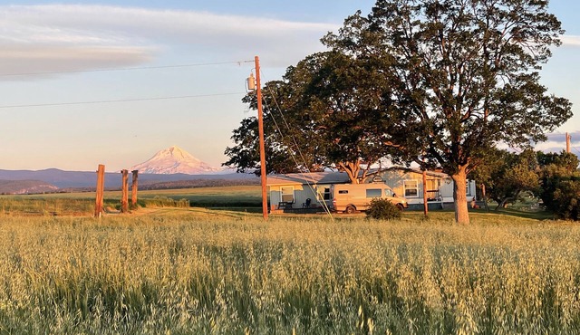 4 bedroom home with Mt Hood and Adam Views
