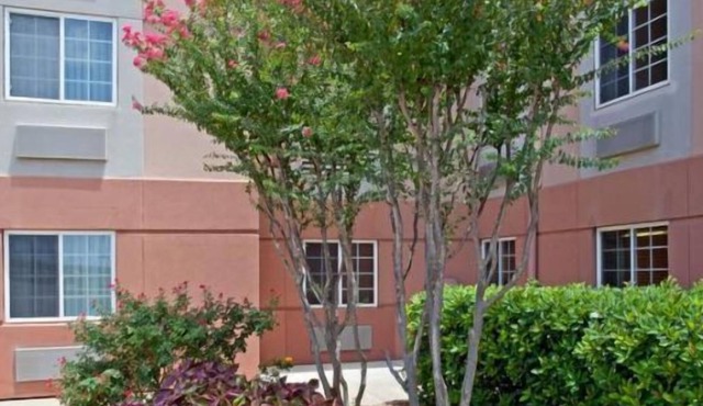 4 Comfy Units, Kitchen, Near Attractions, Pool