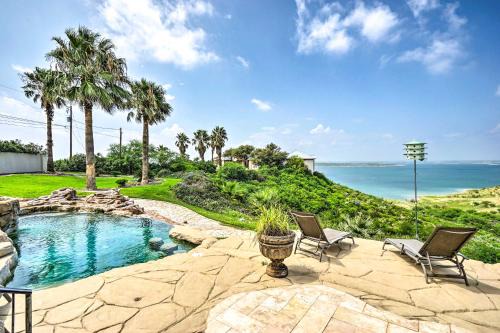 4 Mi to Lake Amistad Access: Luxury Hilltop Escape