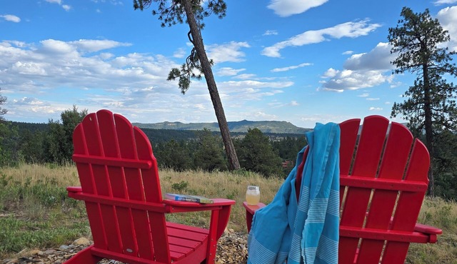40-Acre Mountain Retreat King Bed- Epic Views 12 Min to Durango No Cleaning Fee