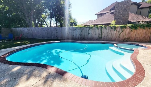 5BR 3.5BA Pool House – Comfortably Sleeps 15