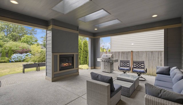 5BR Home near Tacoma Dome & Wild Waves-Sleeps 14