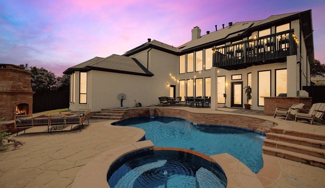 5BR Lakefront Luxury | Pool, Dock & Views