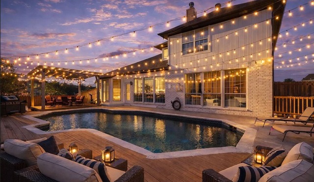 5BR Spacious Family Home w/Pool, Game Room & more