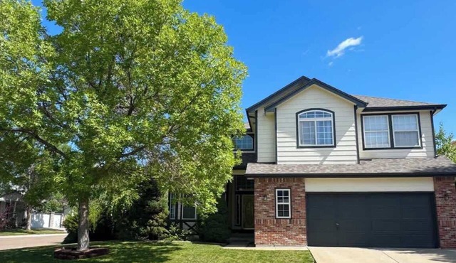7Bedroom-5bath-Large Corner Lot, Near Scenic Trail/Easy Access to Downtown