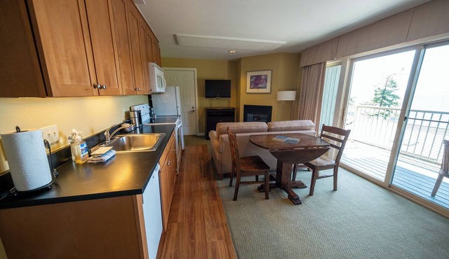 Adventure Awaits—Secluded Orcas Island Stay | Hillside 1920