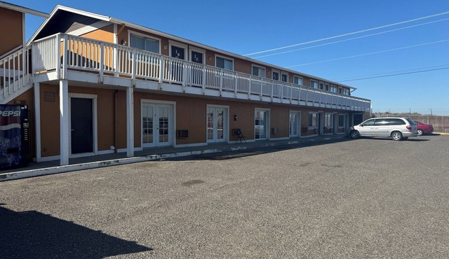 Airport Motel
