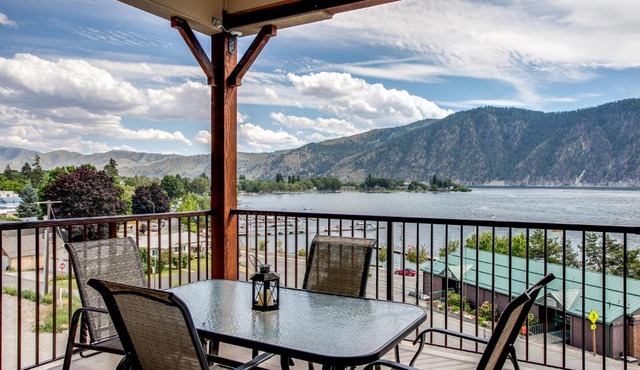 Alluring Manson Lakeside Condo w/Shared Pool!