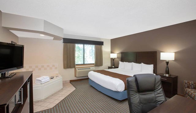 AmericInn by Wyndham Lincoln North