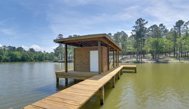 Angler's Escape on Lake Livingston w/Private Dock